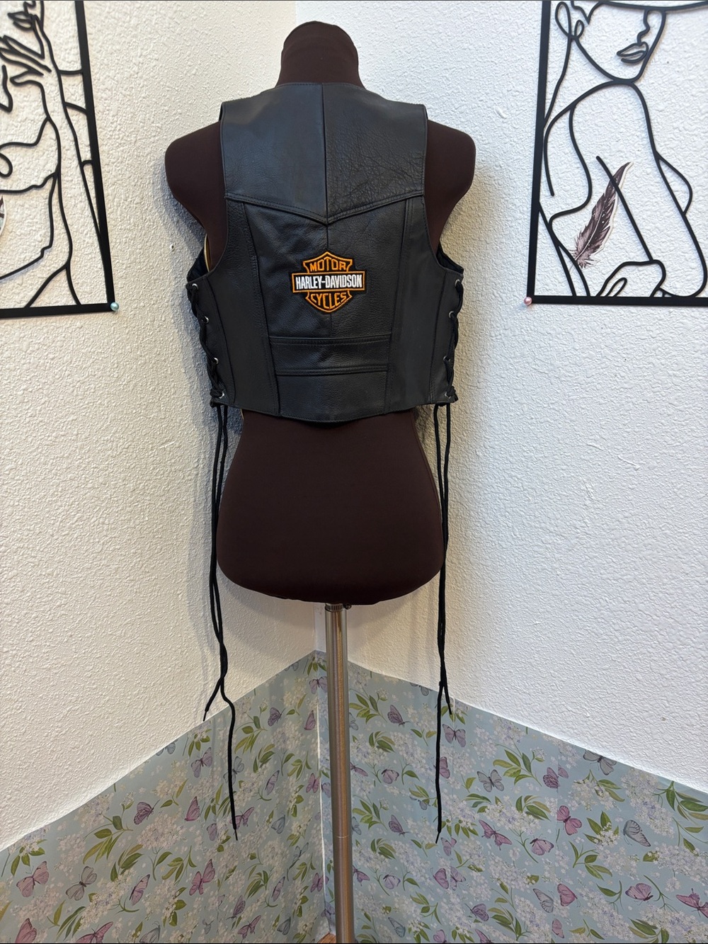 Harley-Davidson Black Leather Vest with Orange Logo Size S.